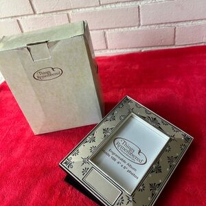 Things Remembered Silver and Black Engravable Album